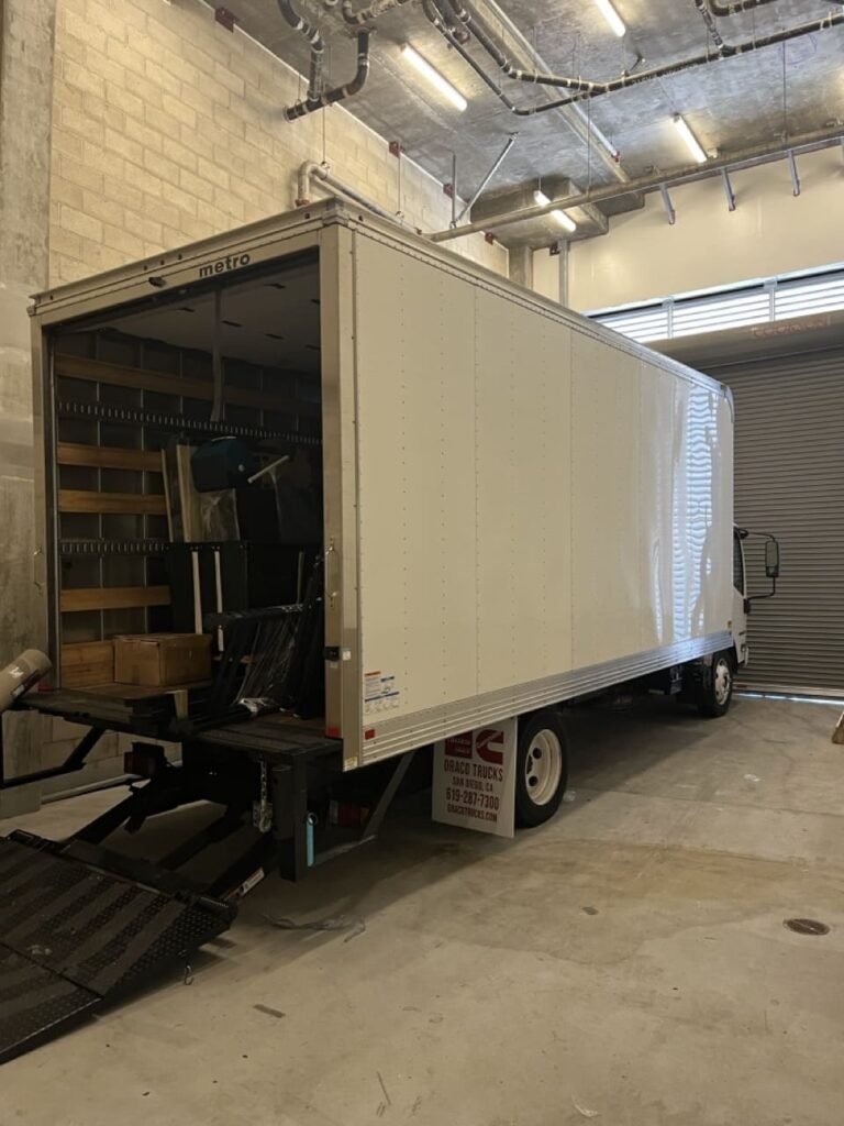 Camión de mudanza listo para servicio de traslado en CDMX